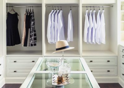 What to Expect While Working With a Closet Designer